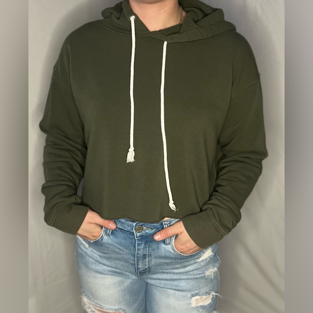 Women’s Dark Green Sweatshirt Size M